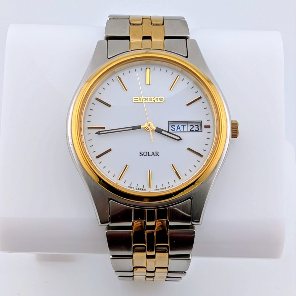 Seiko Solar V158-0AA0 Two-Tone Day Date Men's Watch 37mm Lume 6.75"
